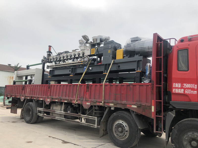 Self-Adhesive PE Film Extrusion Line Deliver from Foshan FlyYou